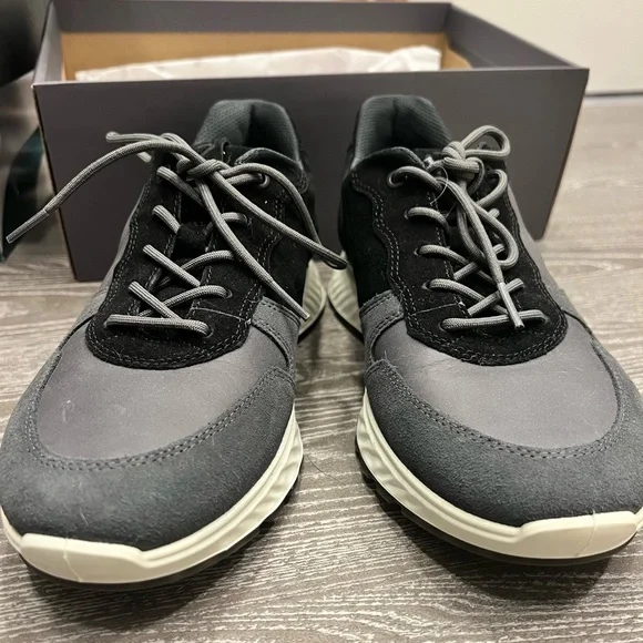ECCO ST.1 Sneaker Magnet Dark Shadow Suede
Comfort Shoes Men's Size 7.5 - Picture 2 of 5